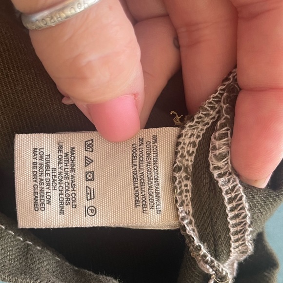 - NWT Free People khaki colored paper bag miniskirt. Heavy duty - Picture 5 of 6